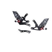 LIGHTECH REAR SETS TRIUMPH STREET TRIPLE RS/RR 1200 21-23 R VERSION